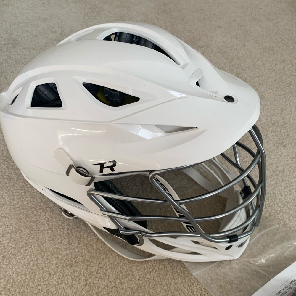 Cascade R Helmet (Never Worn)